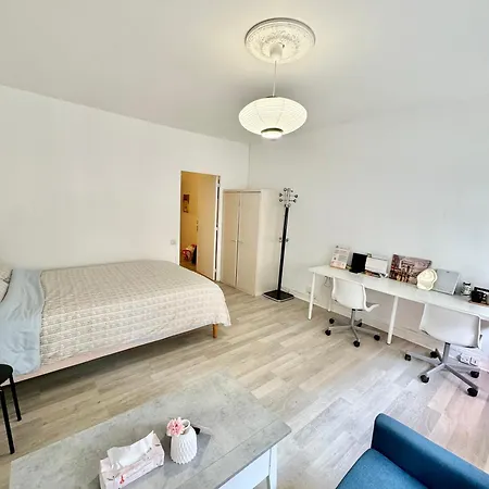 Le Berri Chic Studio-steps From Champs-élysées Appartamento Parigi