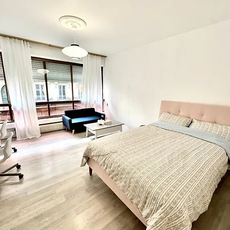 Appartamento Le Berri Chic Studio-steps From Champs-élysées *
