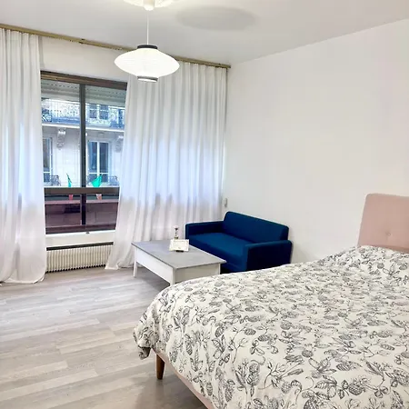 Le Berri Chic Studio-steps From Champs-élysées Appartamento Parigi