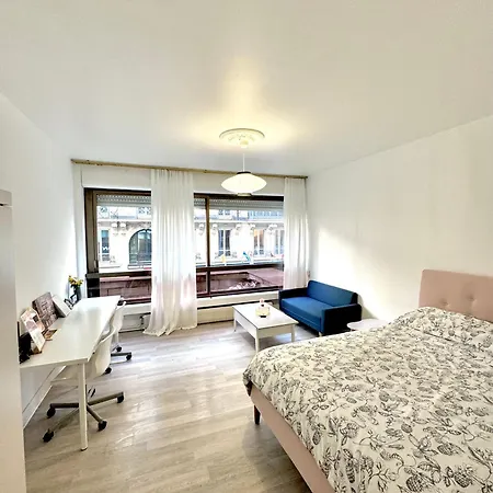 Le Berri Chic Studio-steps From Champs-élysées Appartamento